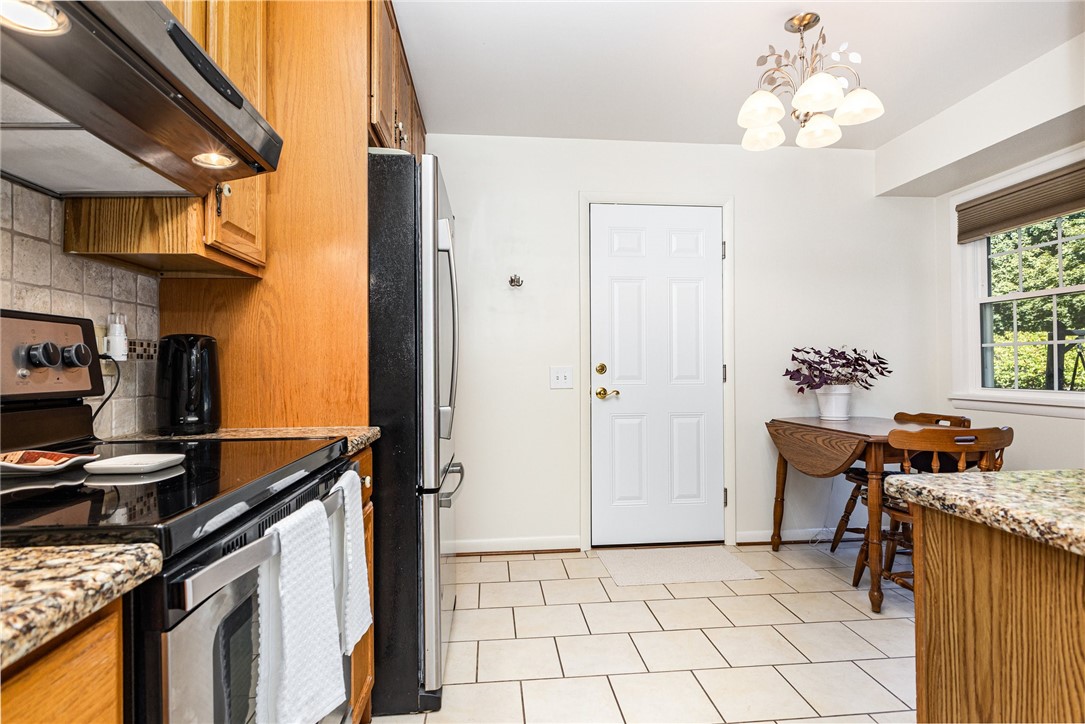 19 Crossfield Road Perinton, NY 14450 - Photo 11 of 28