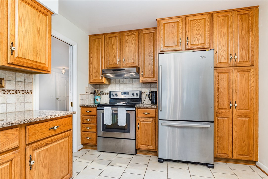 19 Crossfield Road Perinton, NY 14450 - Photo 13 of 28