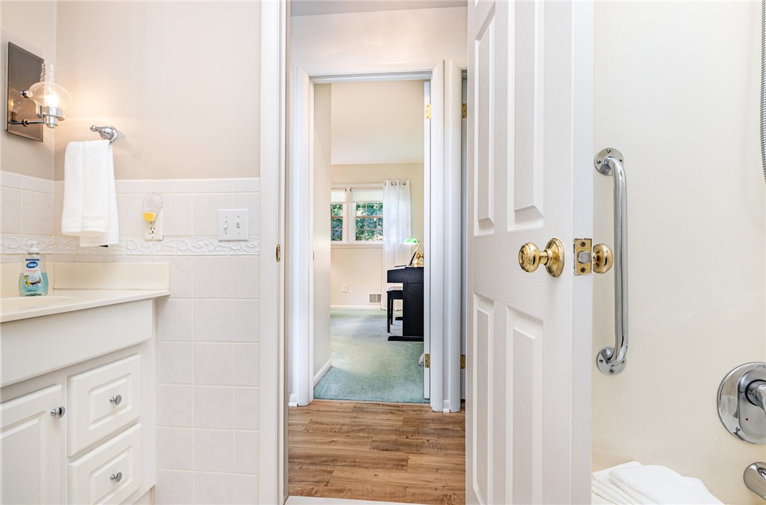 19 Crossfield Road Perinton, NY 14450 - Photo 22 of 28