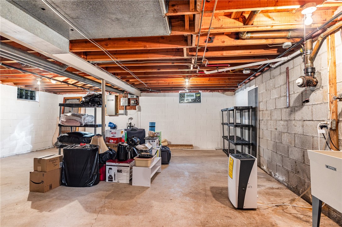 19 Crossfield Road Perinton, NY 14450 - Photo 23 of 28