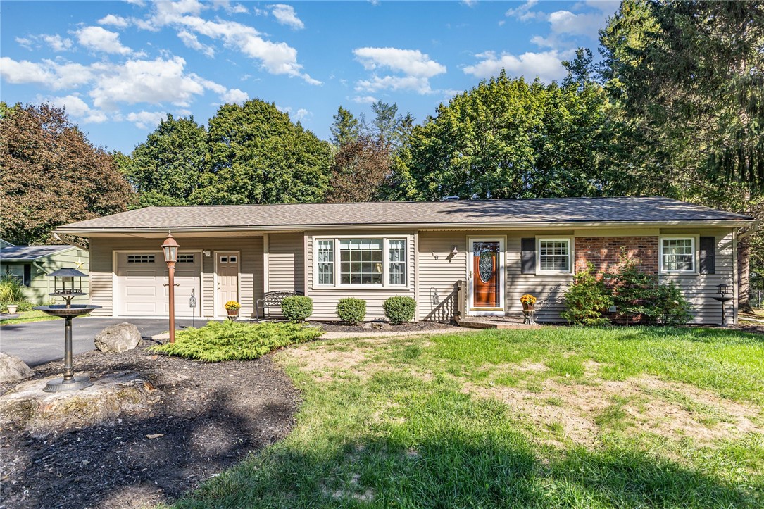 19 Crossfield Road Perinton, NY 14450 - Photo 3 of 28