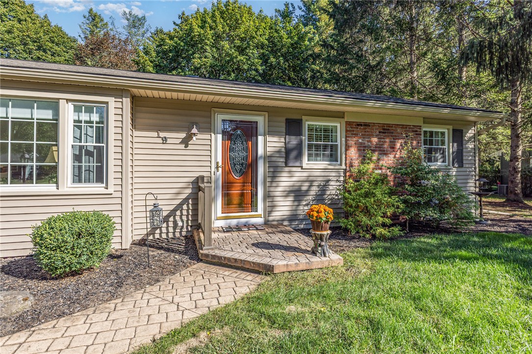 19 Crossfield Road Perinton, NY 14450 - Photo 4 of 28