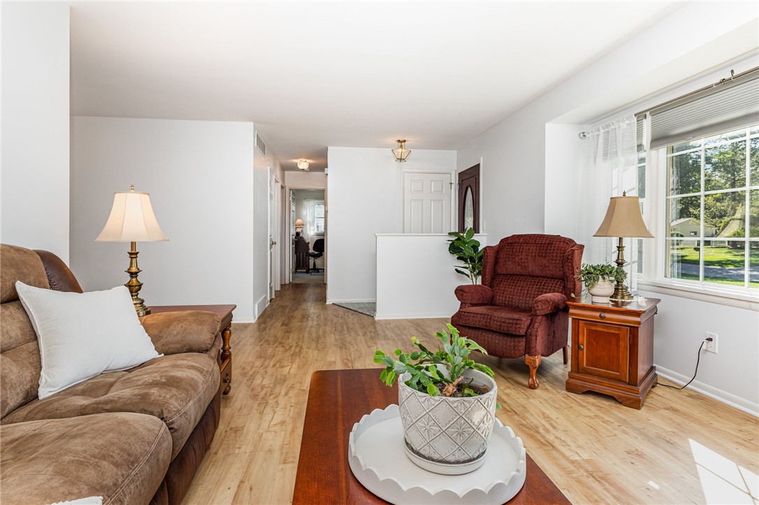 19 Crossfield Road Perinton, NY 14450 - Photo 9 of 28