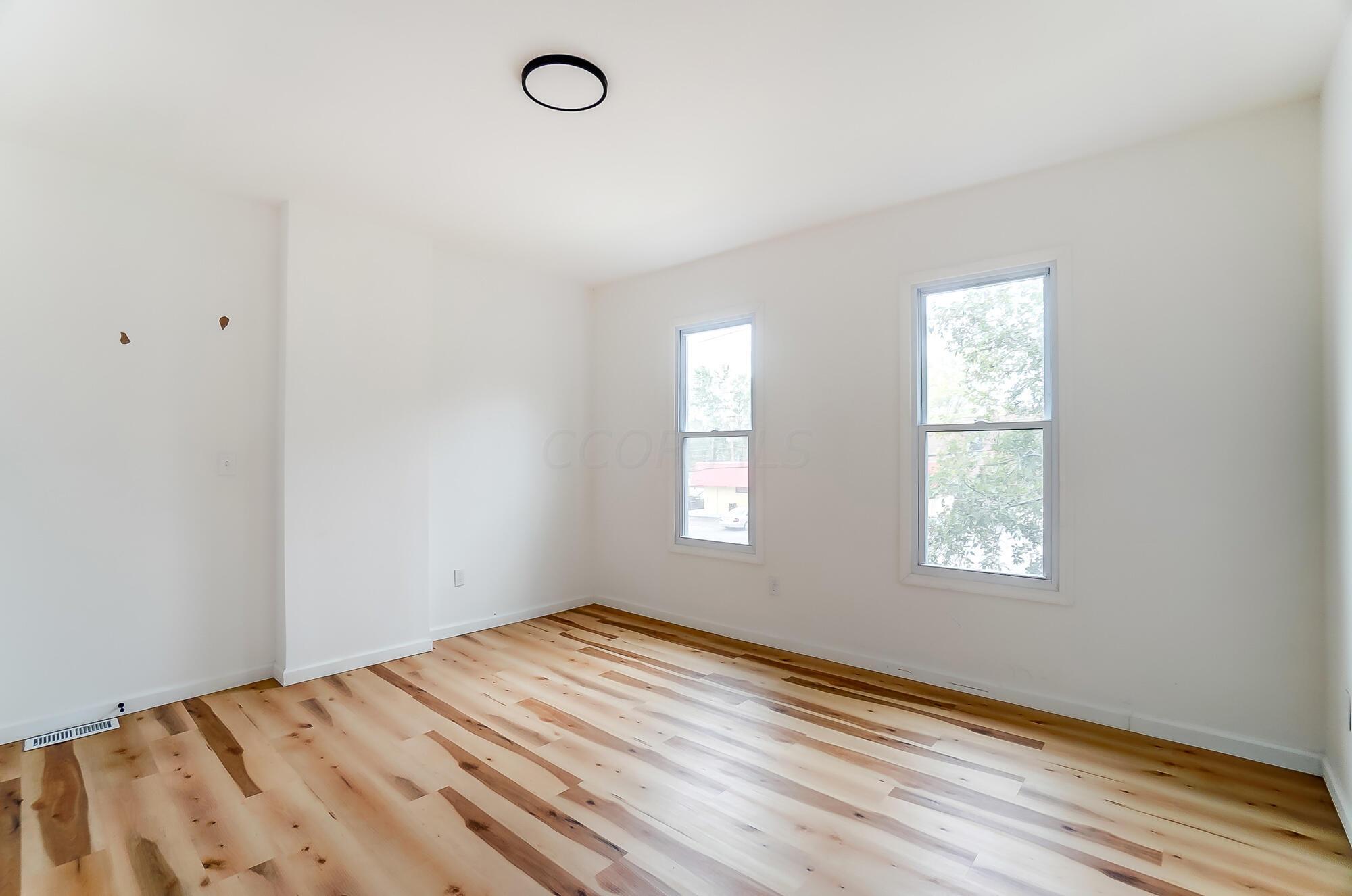 1118-1120 Lockbourne Road Columbus, OH 43206 - Photo 22 of 66 025