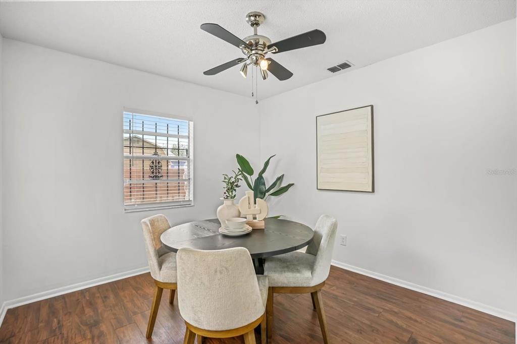 720 West Webster Avenue Winter Park, FL 32789 - Photo 7 of 22 a dining room with furniture and window