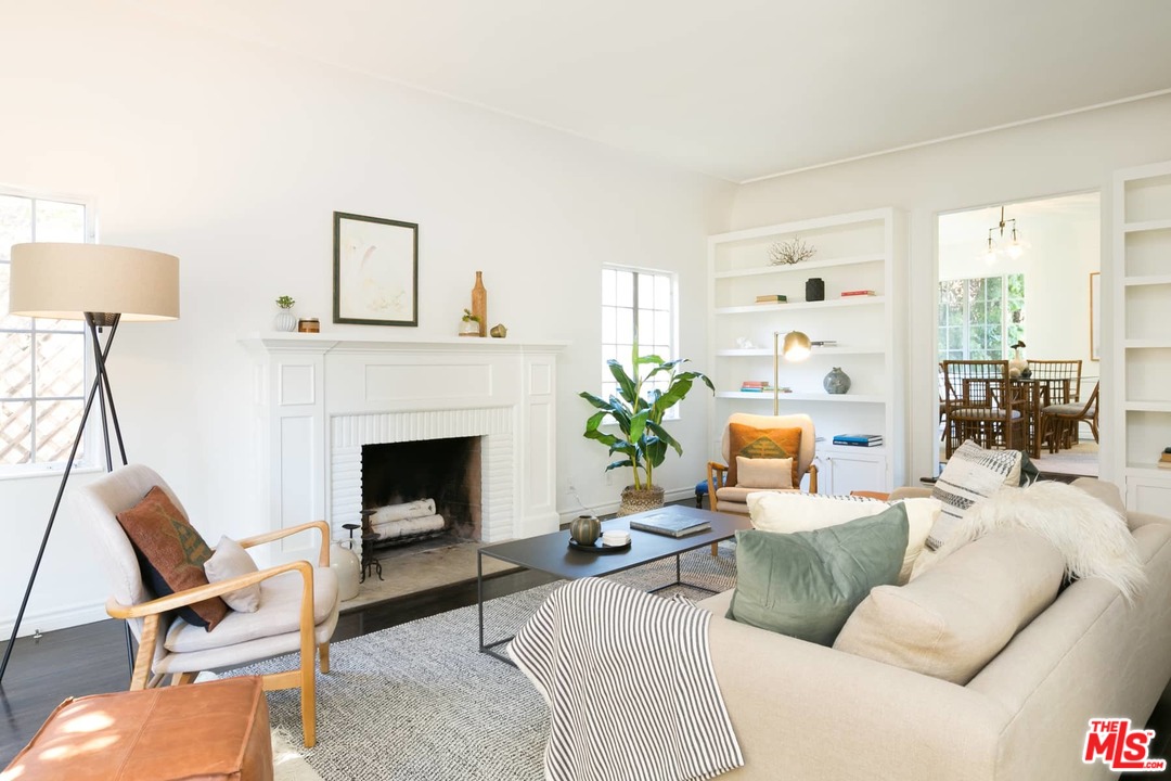 4115 Holly Knoll Drive Los Angeles, CA 90027 - Photo 1 of 29