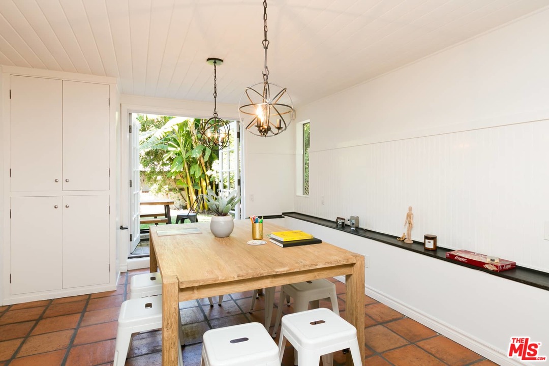 4115 Holly Knoll Drive Los Angeles, CA 90027 - Photo 25 of 29