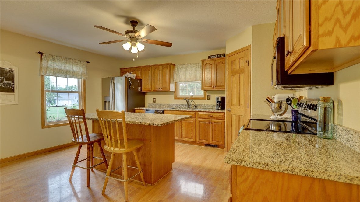 1121 Cr 1000e Road Sullivan, IL 61951 - Photo 12 of 48 Gallery Image 12