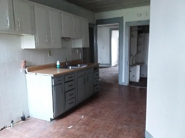 817 South Limestone Street Springfield, OH 45505 - Photo 2 of 6