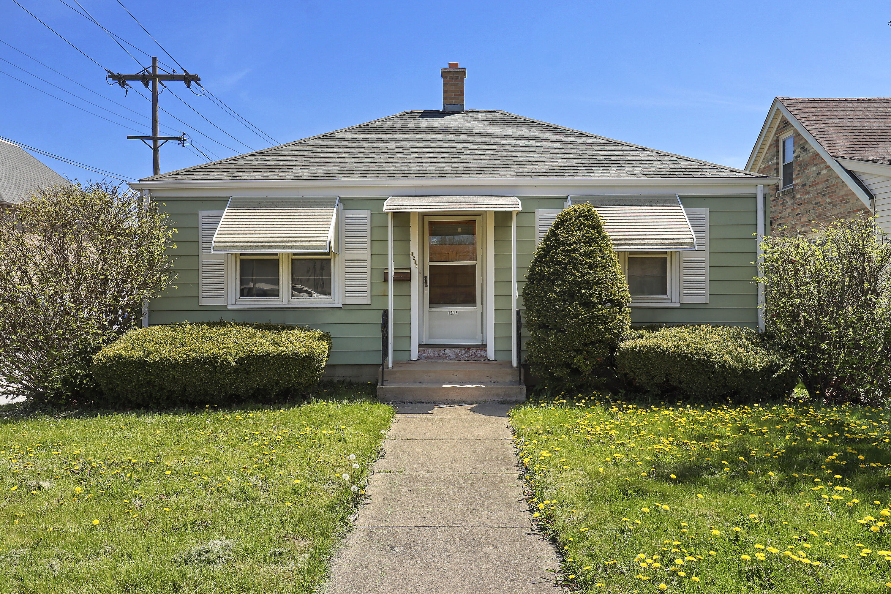 1215 Lathrop Avenue Racine, WI 53405 - Photo 1 of 1 download_1