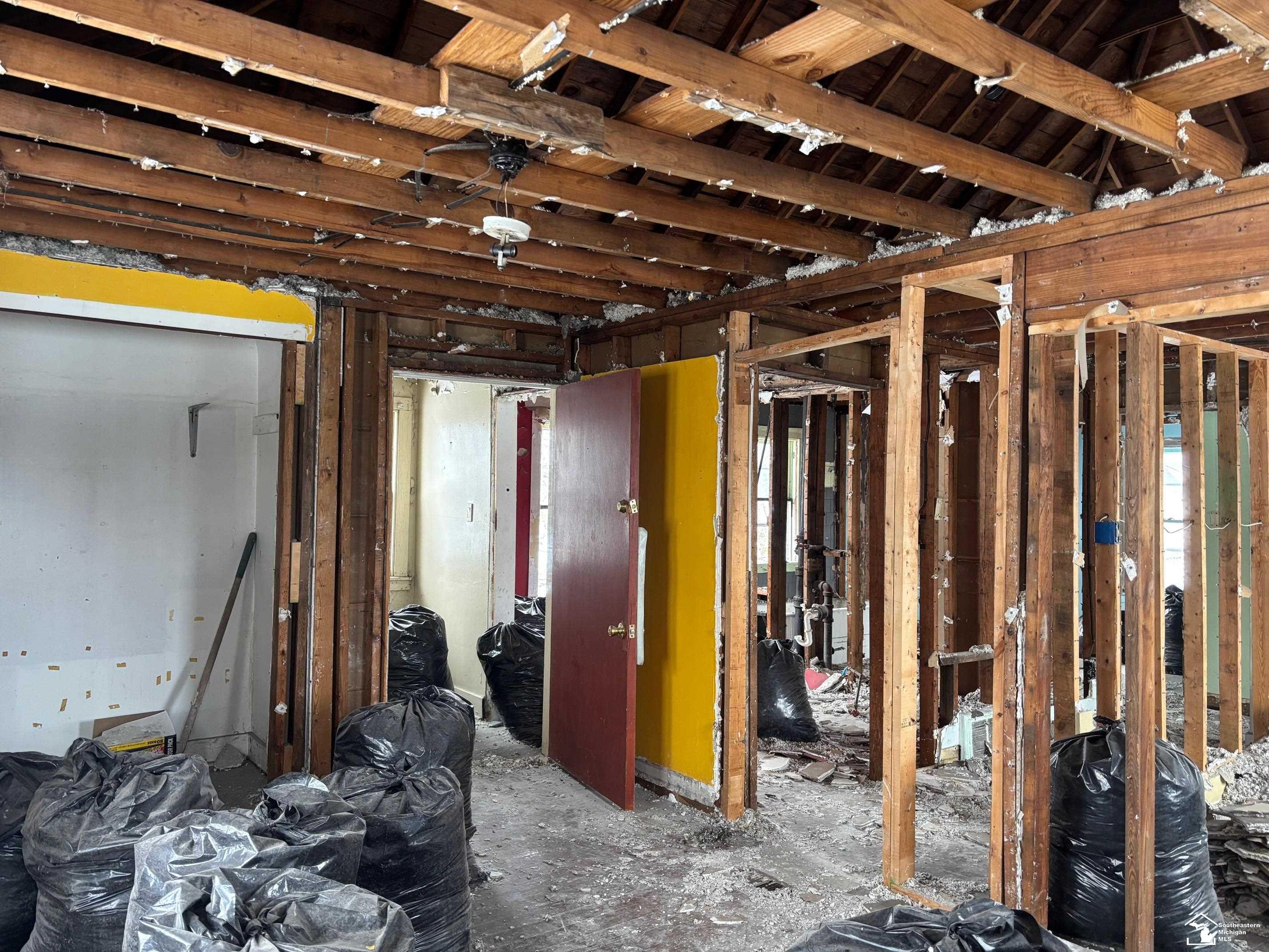 3412 Spruce Street Inkster, MI 48141 - Photo 12 of 24 50195436-fe6bc155-b983-4d4c-bf28-86eb09260be2.JPG