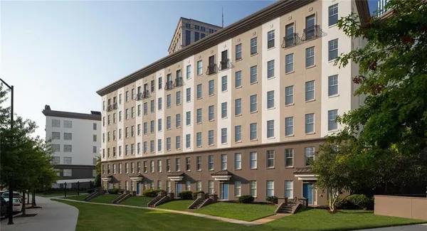 $1,975 | 960 East Paces Ferry Road Northeast, Unit 262, Atlanta, GA 30326