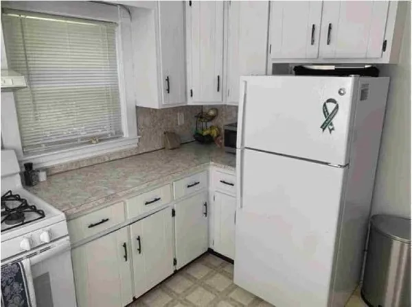 $4,875 | 28 Beaconsfield Road, Unit 1, Brookline, MA 02445