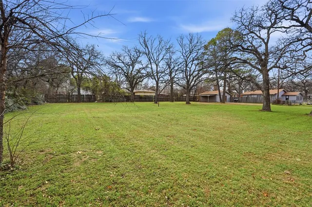 $290,000 | 2325 Halbert Street, Fort Worth, TX 76112