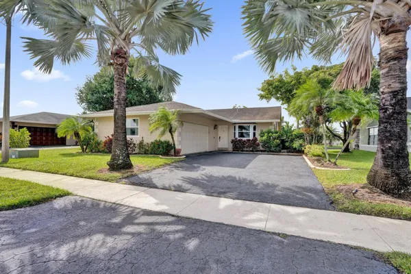$499,000 | 7625 Northwest 88th Way, Tamarac, FL 33321