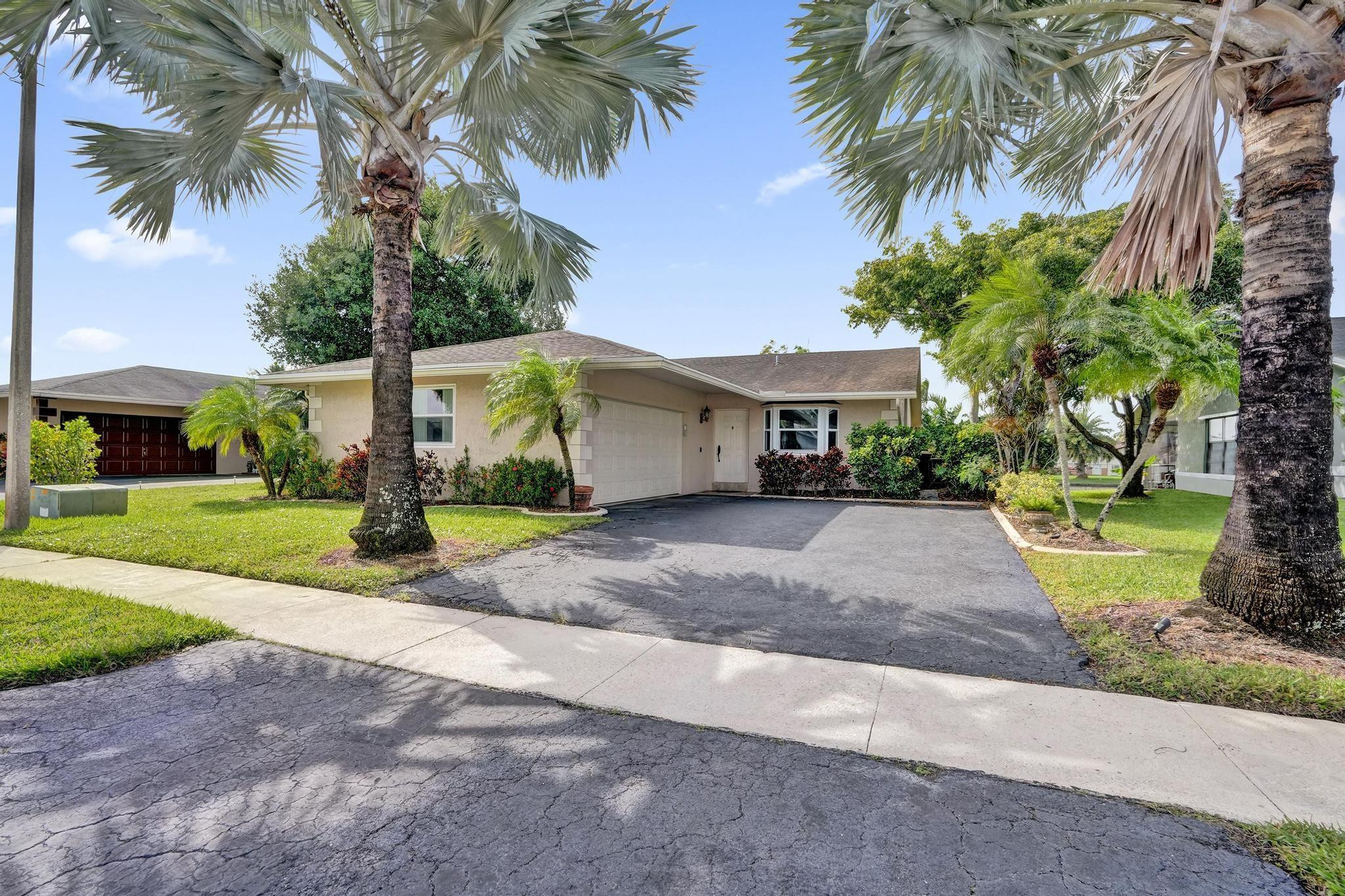 7625 Northwest 88th Way Tamarac, FL 33321 - Photo 1 of 25 Photo 1