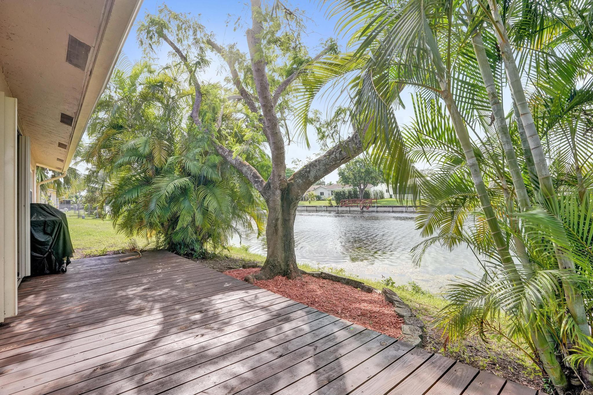 7625 Northwest 88th Way Tamarac, FL 33321 - Photo 19 of 25 Photo 19