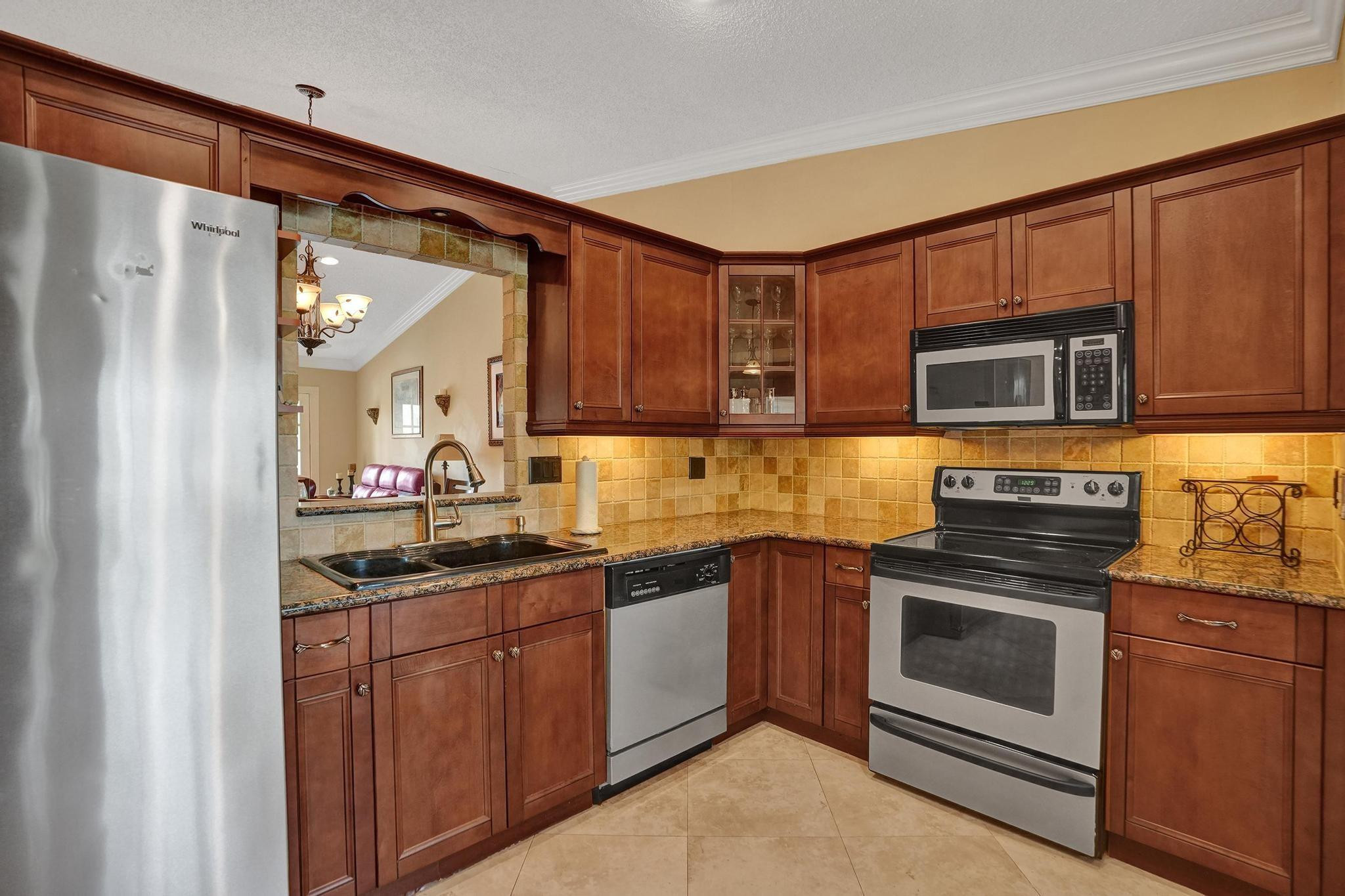 7625 Northwest 88th Way Tamarac, FL 33321 - Photo 5 of 25 Photo 5