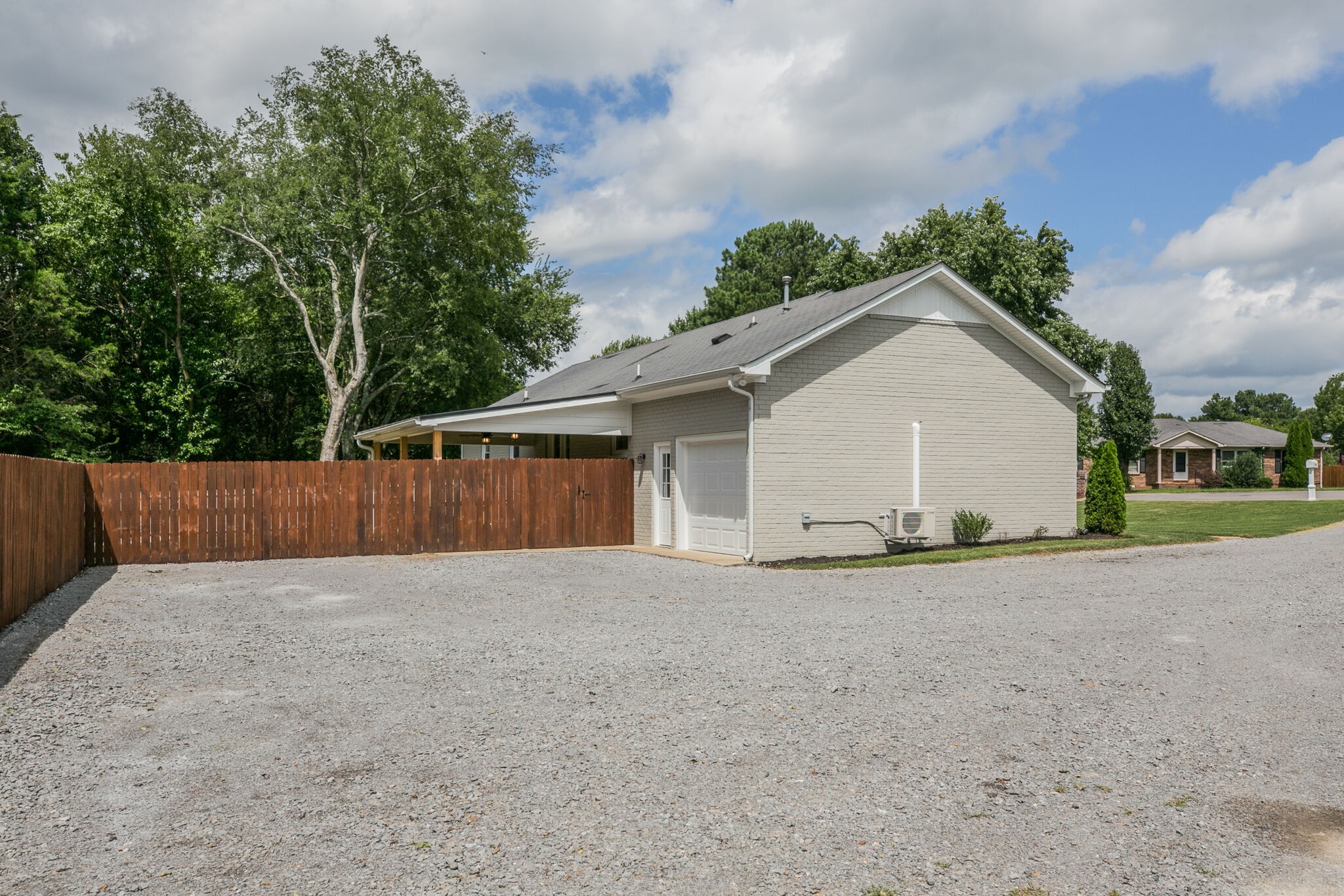 1115 Meadowbrook Road Murfreesboro, TN 37129 - Photo 4 of 32 Gallery Image 4