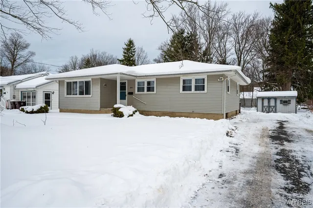 $274,900 | 2852 Roswell Parkway, Eden, NY 14057