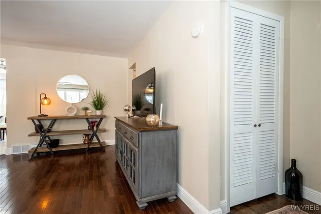 $274,900 | 2852 Roswell Parkway, Eden, NY 14057