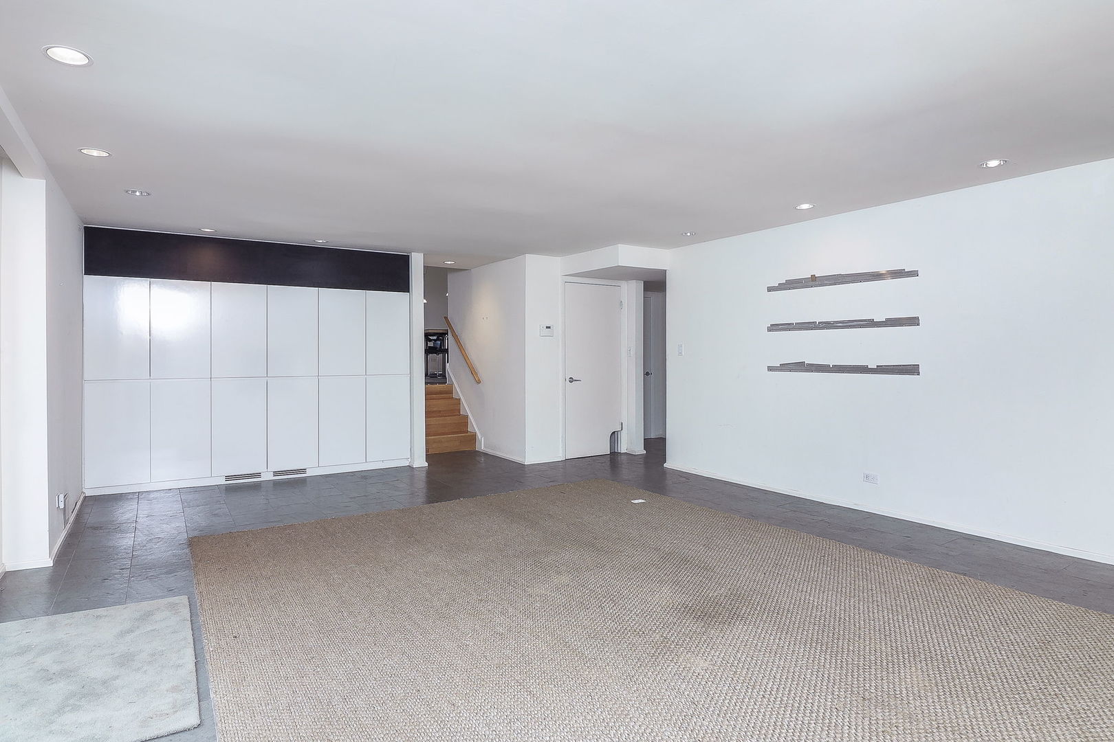 1000 Woodview Road Burr Ridge, IL 60527 - Photo 16 of 32 an empty room with a empty space