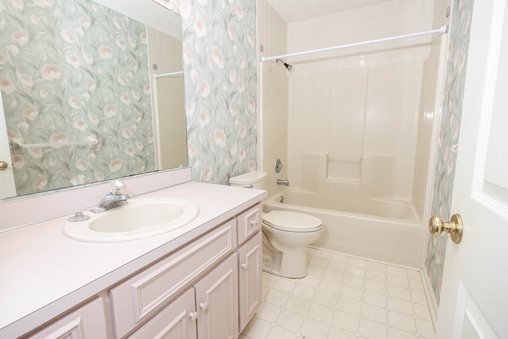 1926 Pole Bridge Road Pine Mountain, GA 31822 - Photo 25 of 37 Third Bathroom