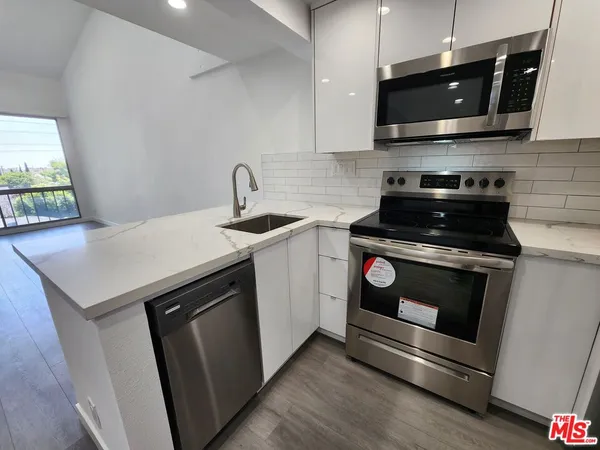 $3,700 | 1440 Veteran Avenue, Unit 555, Los Angeles, CA 90024