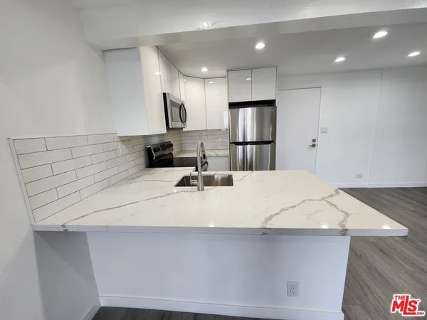 $3,700 | 1440 Veteran Avenue, Unit 555, Los Angeles, CA 90024