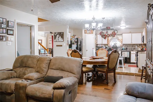 $299,000 | 103 Mammoth Springs Lane, Dickinson, TX 77539