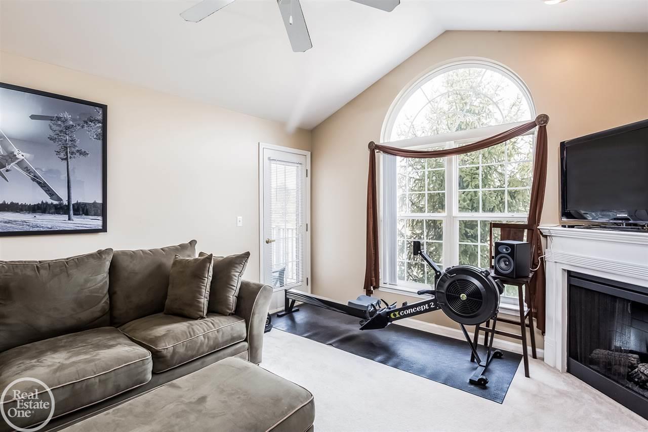 3635 Tremonte Circle Rochester, MI 48306 - Photo 8 of 38 31281583-7.JPG