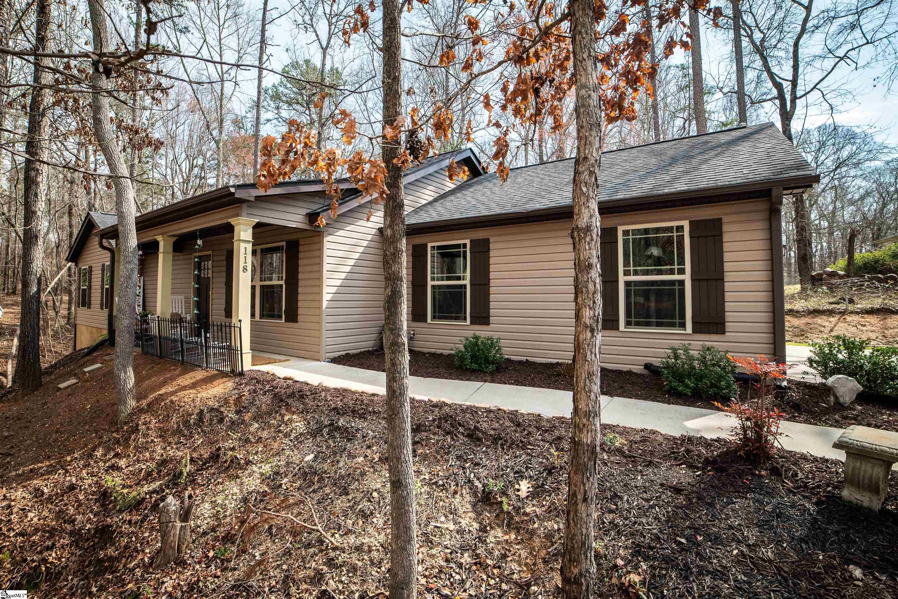 118 Forrest Drive Fountain Inn, SC 29644 - Photo 3 of 30 Gallery Image 3