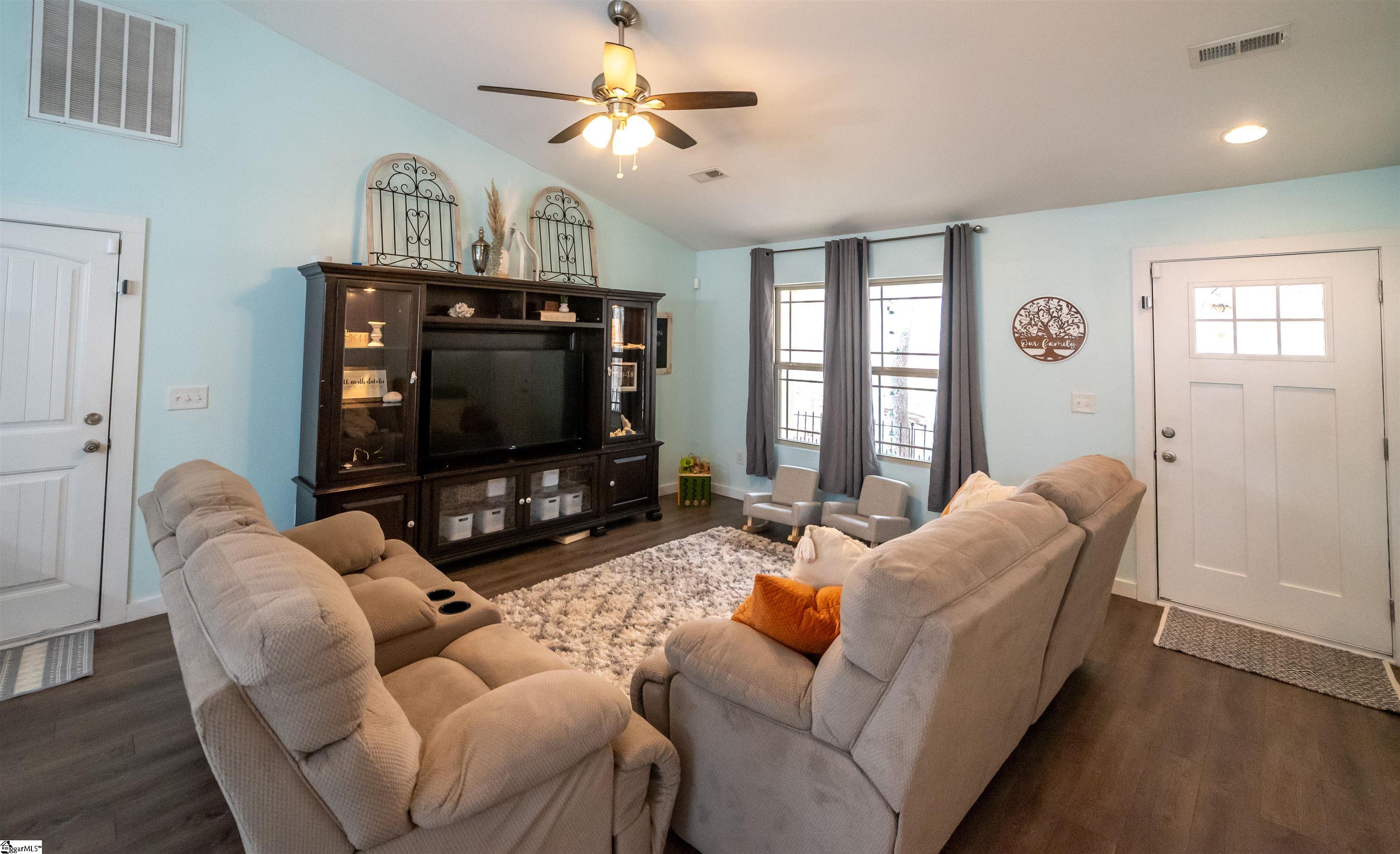 118 Forrest Drive Fountain Inn, SC 29644 - Photo 8 of 30 Gallery Image 8