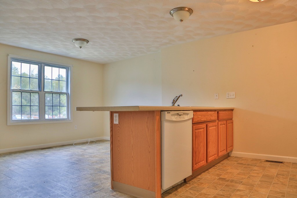 182 Jefferson Road, Unit 182 Burrillville, RI 02830 - Photo 11 of 30 Gallery Image 11
