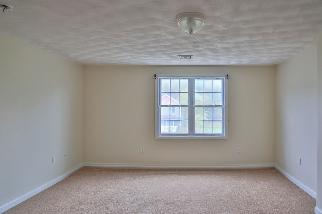182 Jefferson Road, Unit 182 Burrillville, RI 02830 - Photo 18 of 30 Gallery Image 18