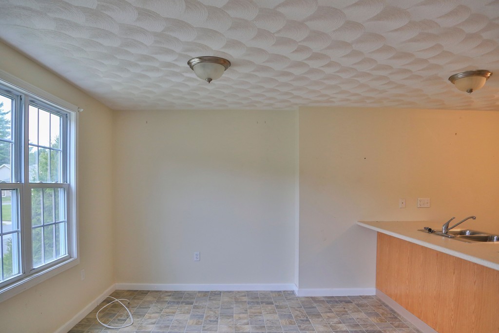 182 Jefferson Road, Unit 182 Burrillville, RI 02830 - Photo 10 of 30 Gallery Image 10