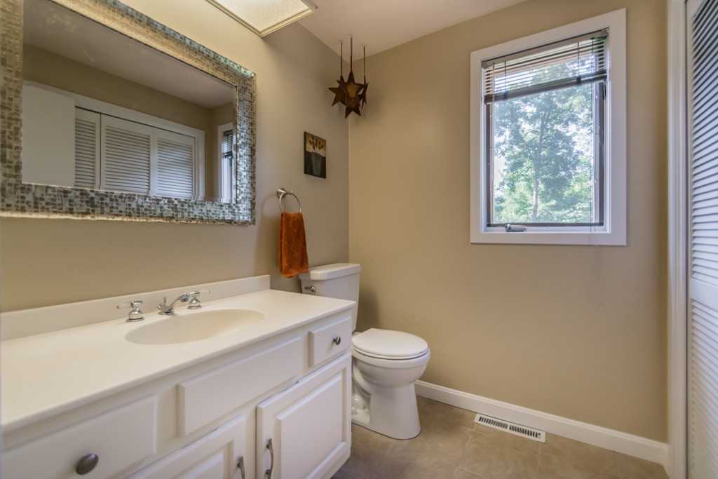 151 Berkeley Road North Andover, MA 01845 - Photo 12 of 30 Gallery Image 12