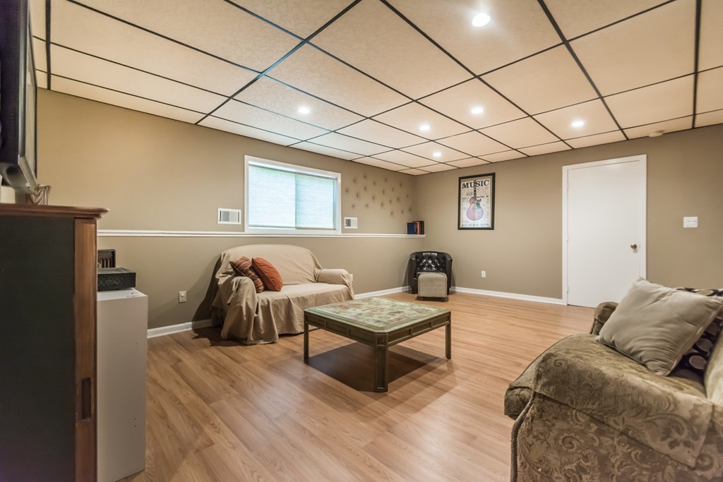 151 Berkeley Road North Andover, MA 01845 - Photo 22 of 30 Gallery Image 22
