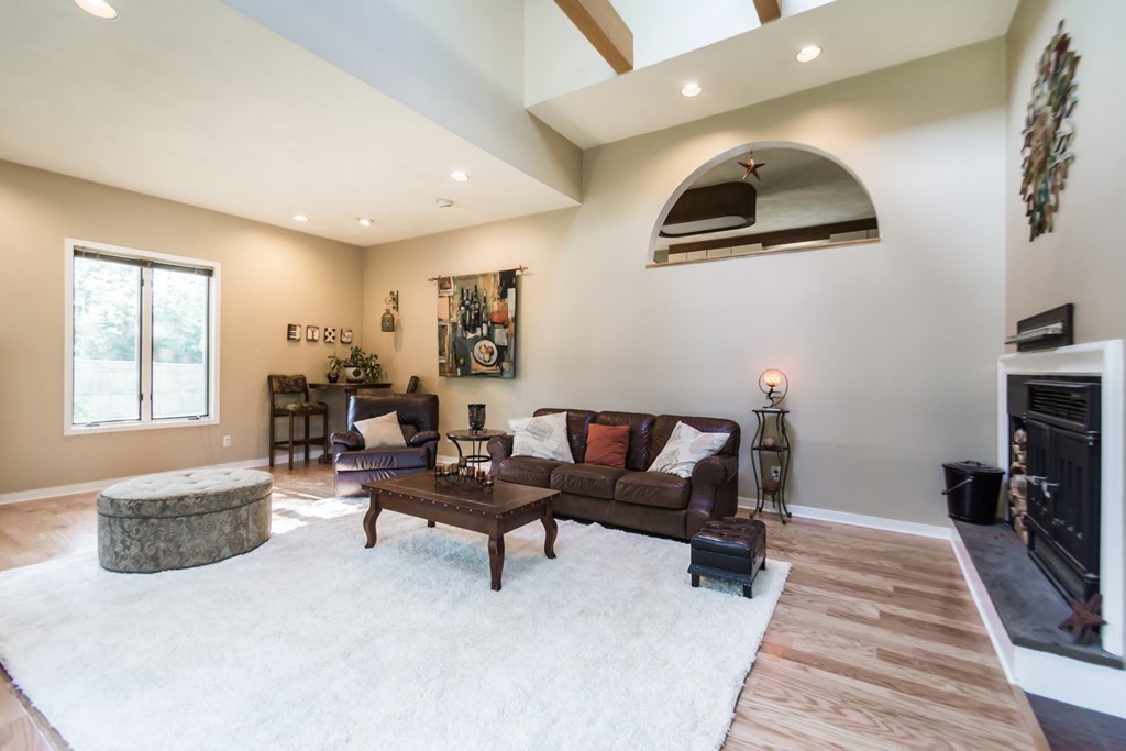 151 Berkeley Road North Andover, MA 01845 - Photo 3 of 30 Gallery Image 3