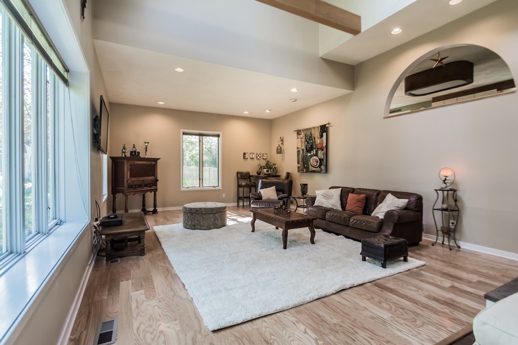 151 Berkeley Road North Andover, MA 01845 - Photo 5 of 30 Gallery Image 5