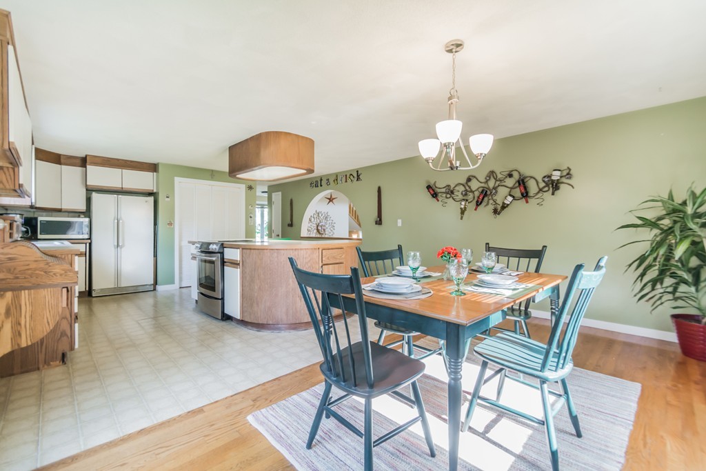 151 Berkeley Road North Andover, MA 01845 - Photo 9 of 30 Gallery Image 9