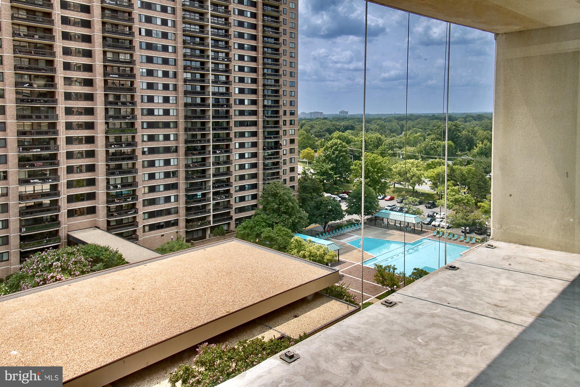 LOCATION!! Skyline Square.  Improvements  ongoing!