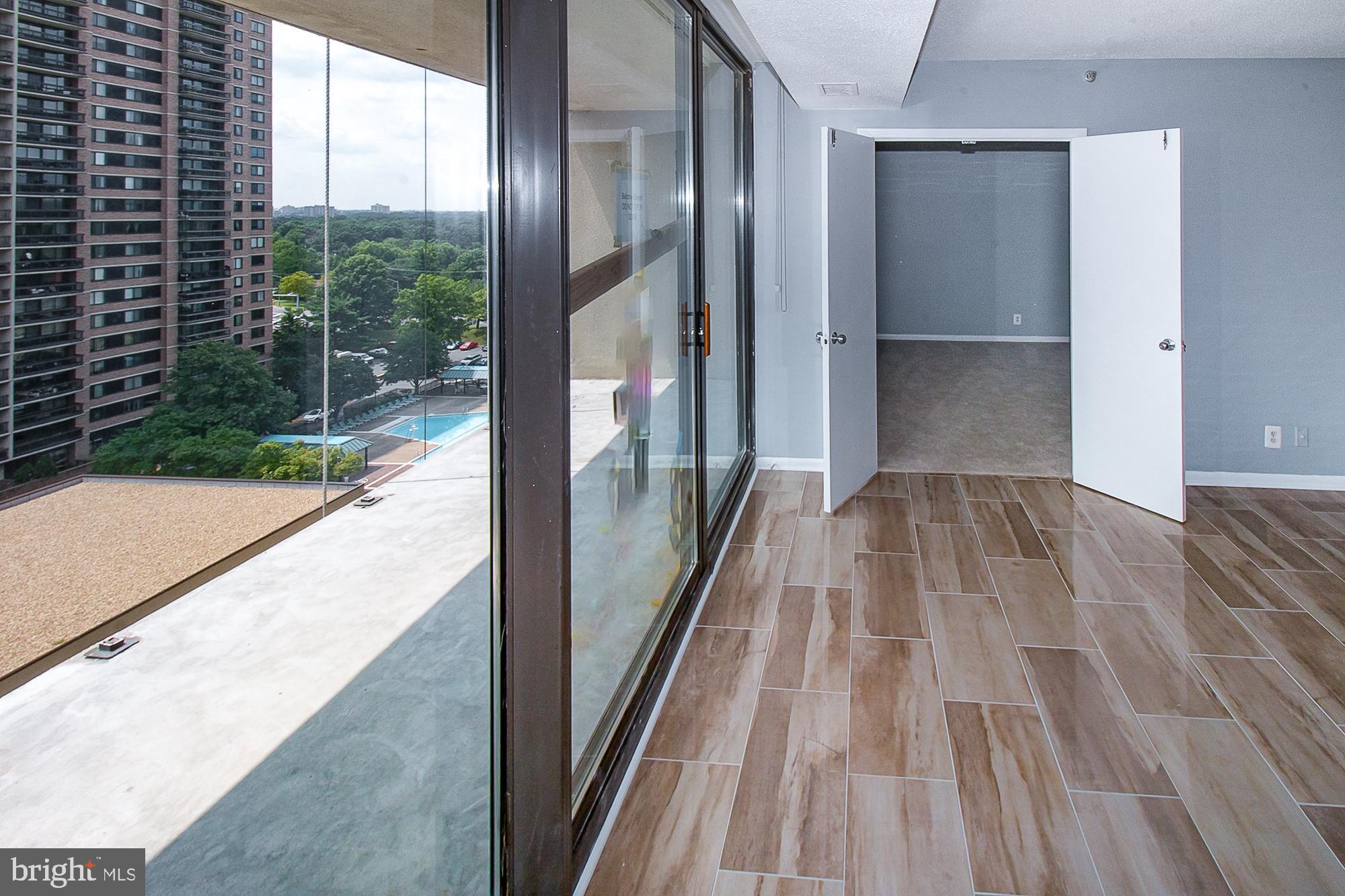 5505 Seminary Road, Unit 1003N Falls Church, VA 22041 - Photo 17 of 27 A 2nd BR w/BA is located off the Living Room.