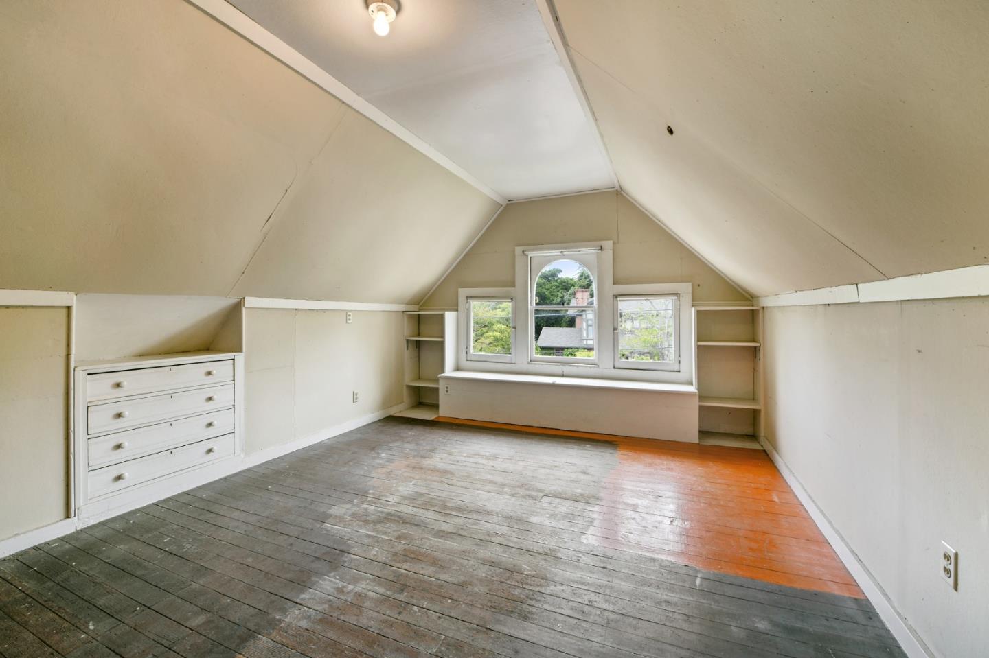 1106 Grand Street Alameda, CA 94501 - Photo 73 of 100 an empty room with windows