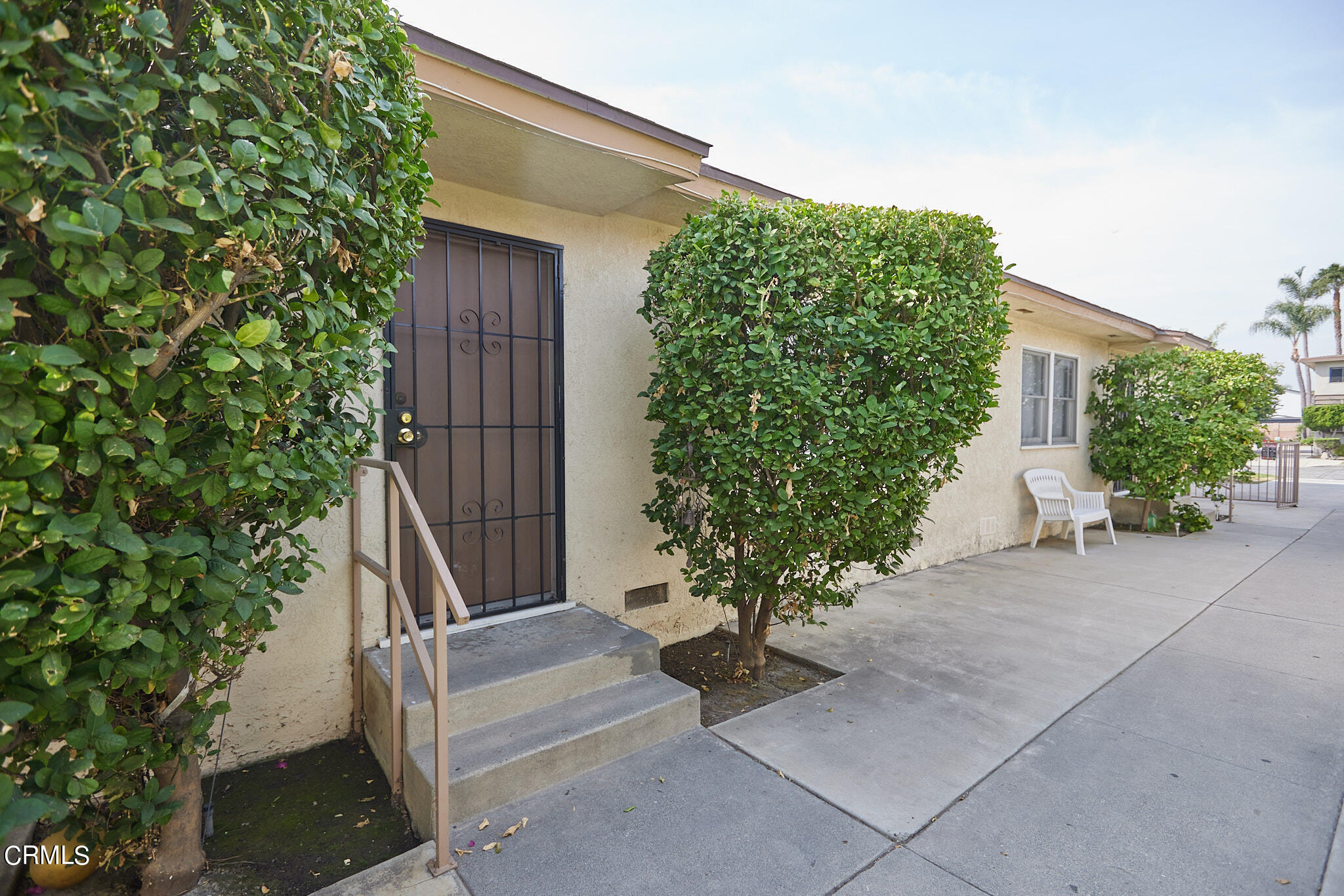 10520 Myrtle Street Downey, CA 90241 - Photo 5 of 8 a view of house with garden