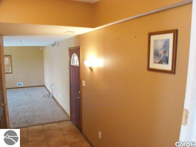 1771 East Washington Road Ithaca, MI 48847 - Photo 5 of 25 1770971-4.JPG