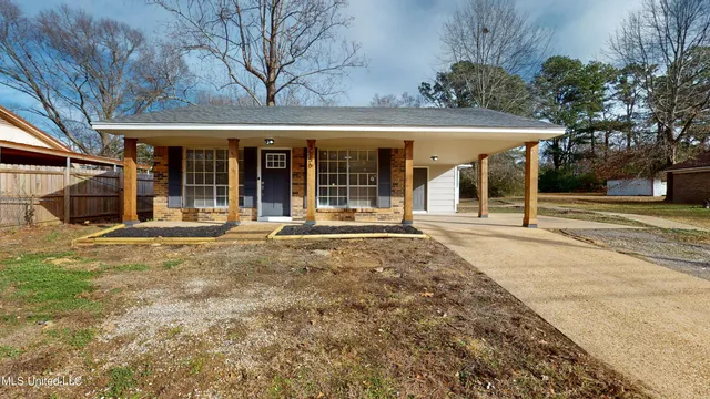$209,900 | 5656 Highway 301, Horn Lake, MS 38637