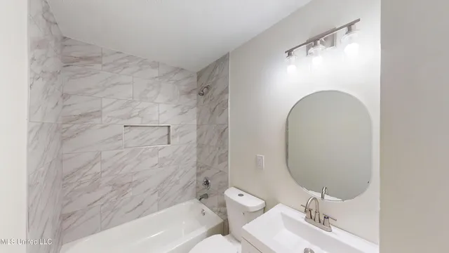 $209,900 | 5656 Highway 301, Horn Lake, MS 38637