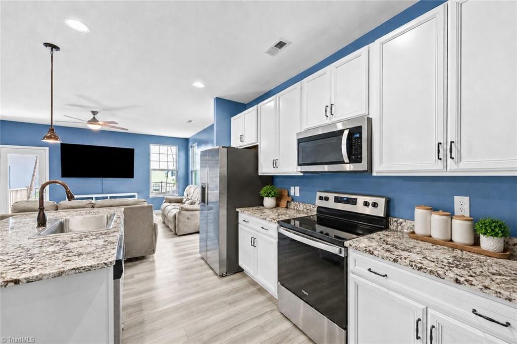 2586 Lacy Holt Road Graham, NC 27253 - Photo 3 of 26