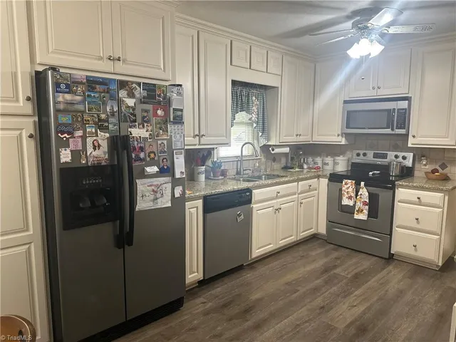 $349,900 | 161 Ridgeview Drive, Mount Airy, NC 27030